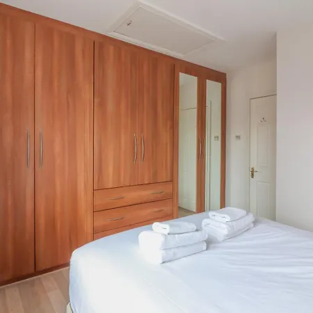 ゲストハウス Guestready - Coastal Charm Near Sandymount 4*