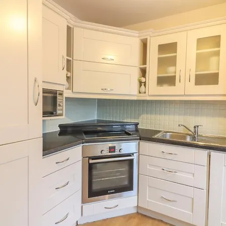 Gasthof Guestready - Coastal Charm Near Sandymount