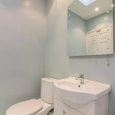 Guestready - Coastal Charm Near Sandymount Guest house