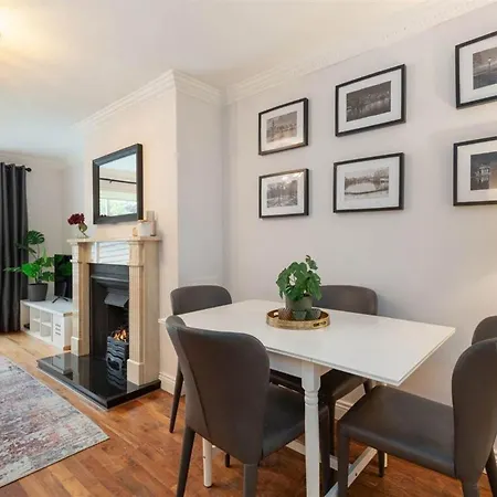 Guestready - Coastal Charm Near Sandymount Гостевой дом Дублин