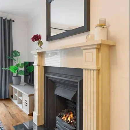 Guestready - Coastal Charm Near Sandymount بيت ضيافة 4*