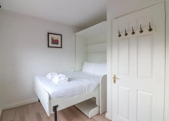 Guestready - Coastal Charm Near Sandymount 4*