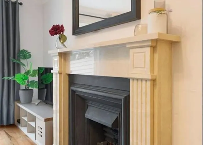 Guestready - Coastal Charm Near Sandymount 게스트하우스 4*